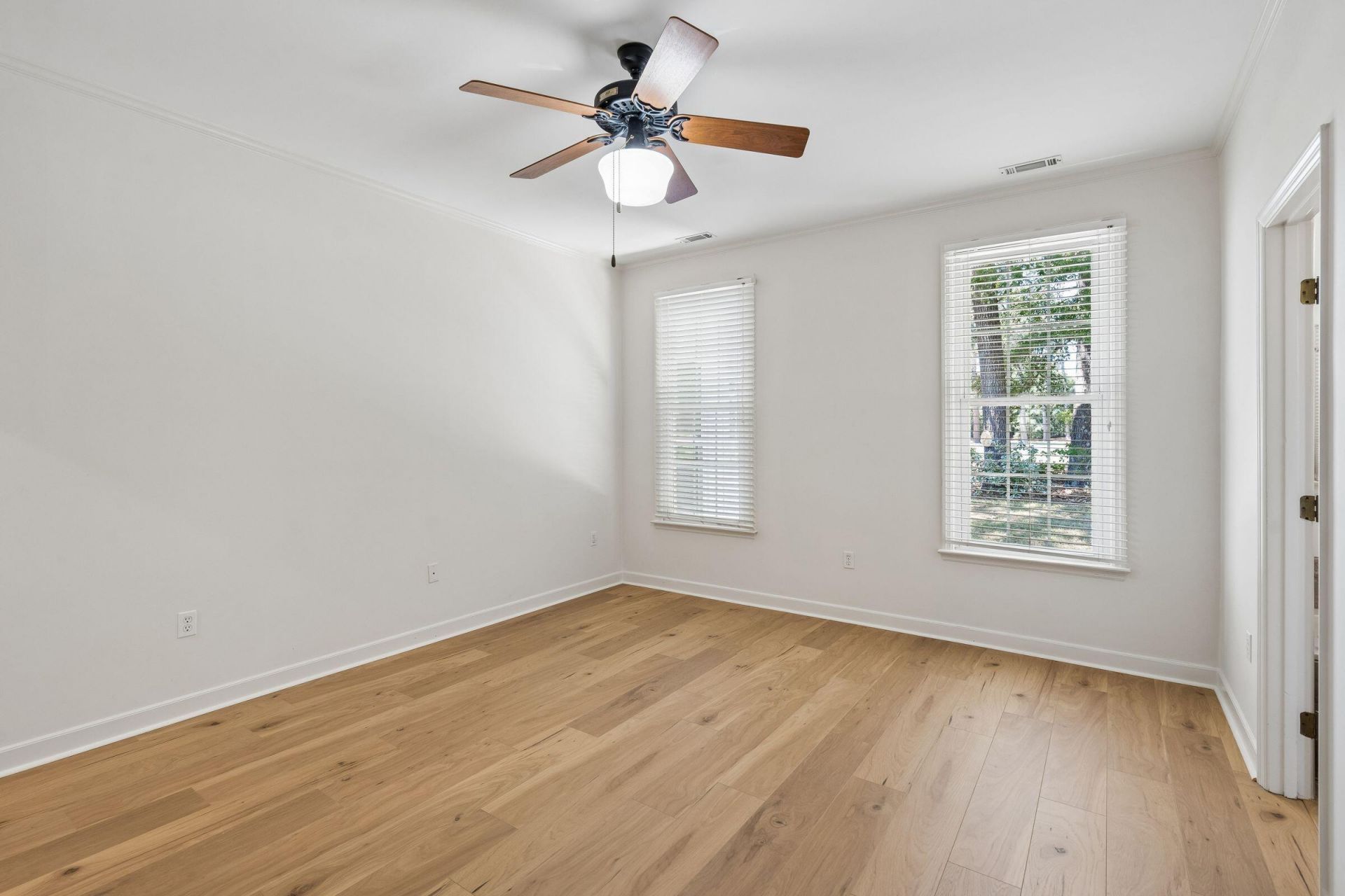 144 Saluda Drive Photo 31