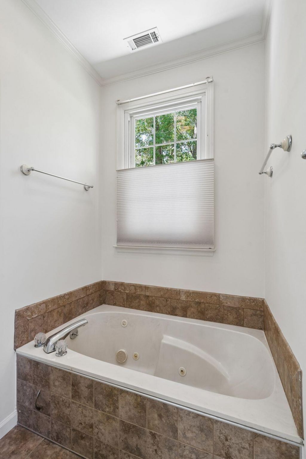 144 Saluda Drive Photo 38