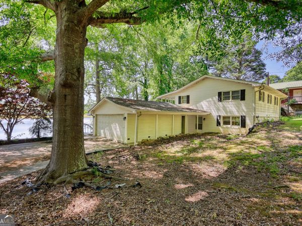 2286 NE E Lake Drive, Conyers, GA 30012