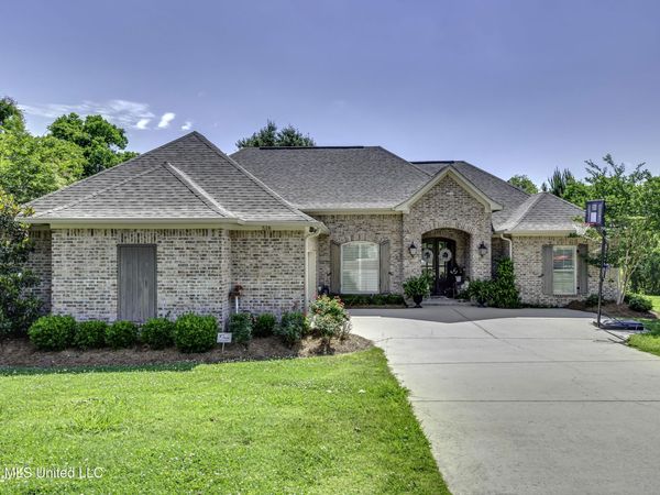518 Devereaux Drive, Brandon, MS 39042