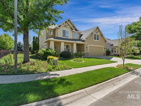 1083 E Legacy View Dr, Meridian, ID 83646