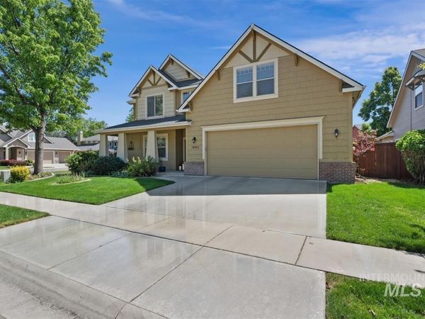 1083 E Legacy View Dr, Meridian, ID 83646