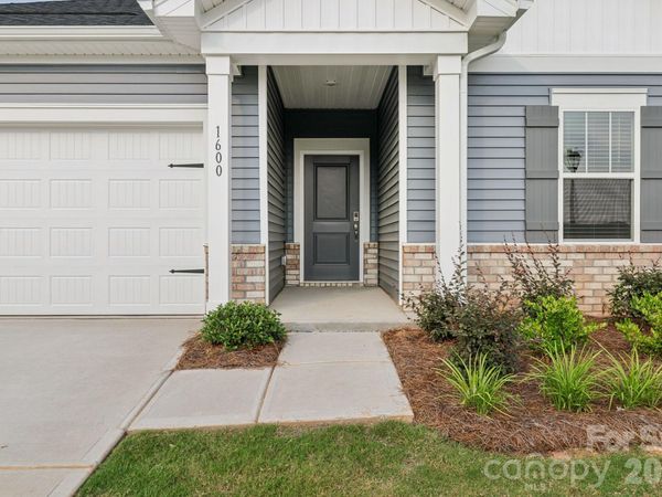 2457 Chartwell Street, Stanley, NC 28164