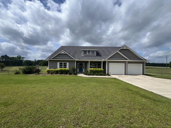 8 Conifer Dr., Columbia, MS 39429