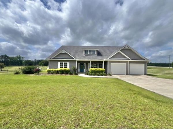 8 Conifer Dr., Columbia, MS 39429