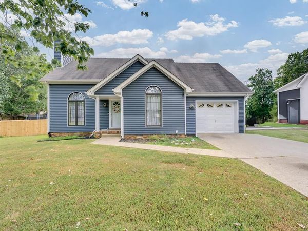 326 Lancaster Rd, Clarksville, TN 37042