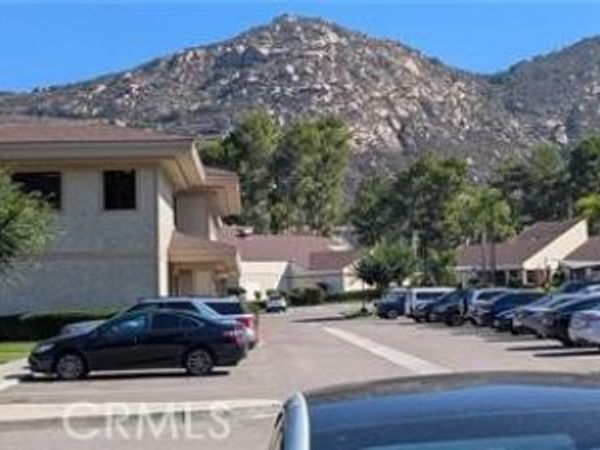 8860 Lawrence Welk, Escondido, CA 92026
