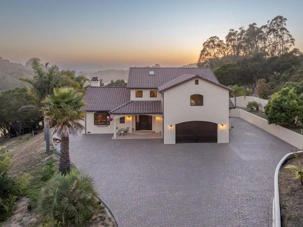 67 Tucker Road, Royal Oaks, CA 95076