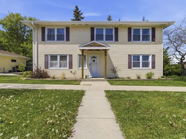 2675 N 113th STREET, Wauwatosa, WI 53226