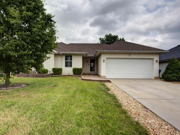 413 W White Ash Road, Nixa, MO 65714