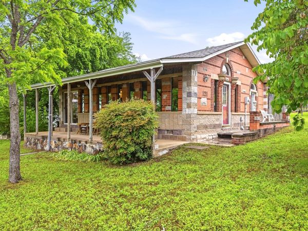 121 Cedar Street , Forsyth, MO 65653