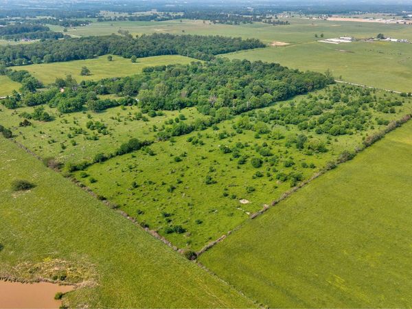 18204 Lawrence 2140 , Aurora, MO 65605