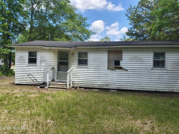 104 Maple Avenue , Maysville, NC 28555