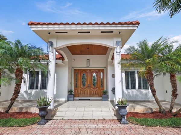 18461 SW 83rd Ave, Cutler Bay, FL 33157