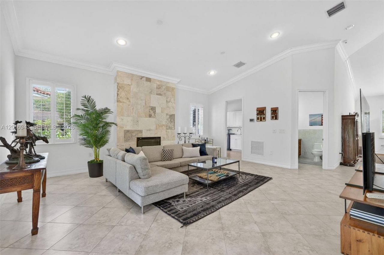 18461 SW 83rd Ave, Cutler Bay, FL 33157 Photo