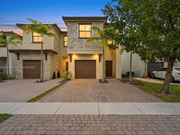 25175 SW 108th Ave , Homestead, FL 33032
