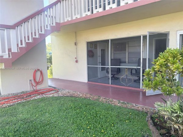 5300 Washington St , Unit R101, Hollywood, FL 33021