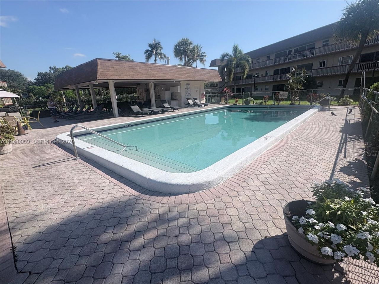 5300 Washington St, Unit R101, Hollywood, FL 33021 Photo