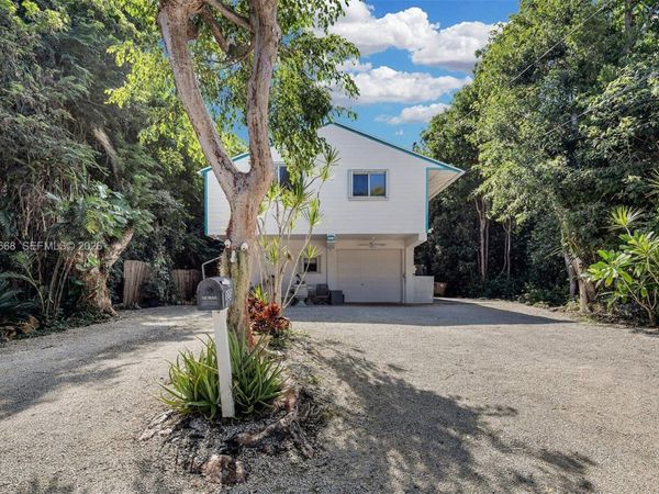 323 Bay View Ave, Key Largo, FL 33037