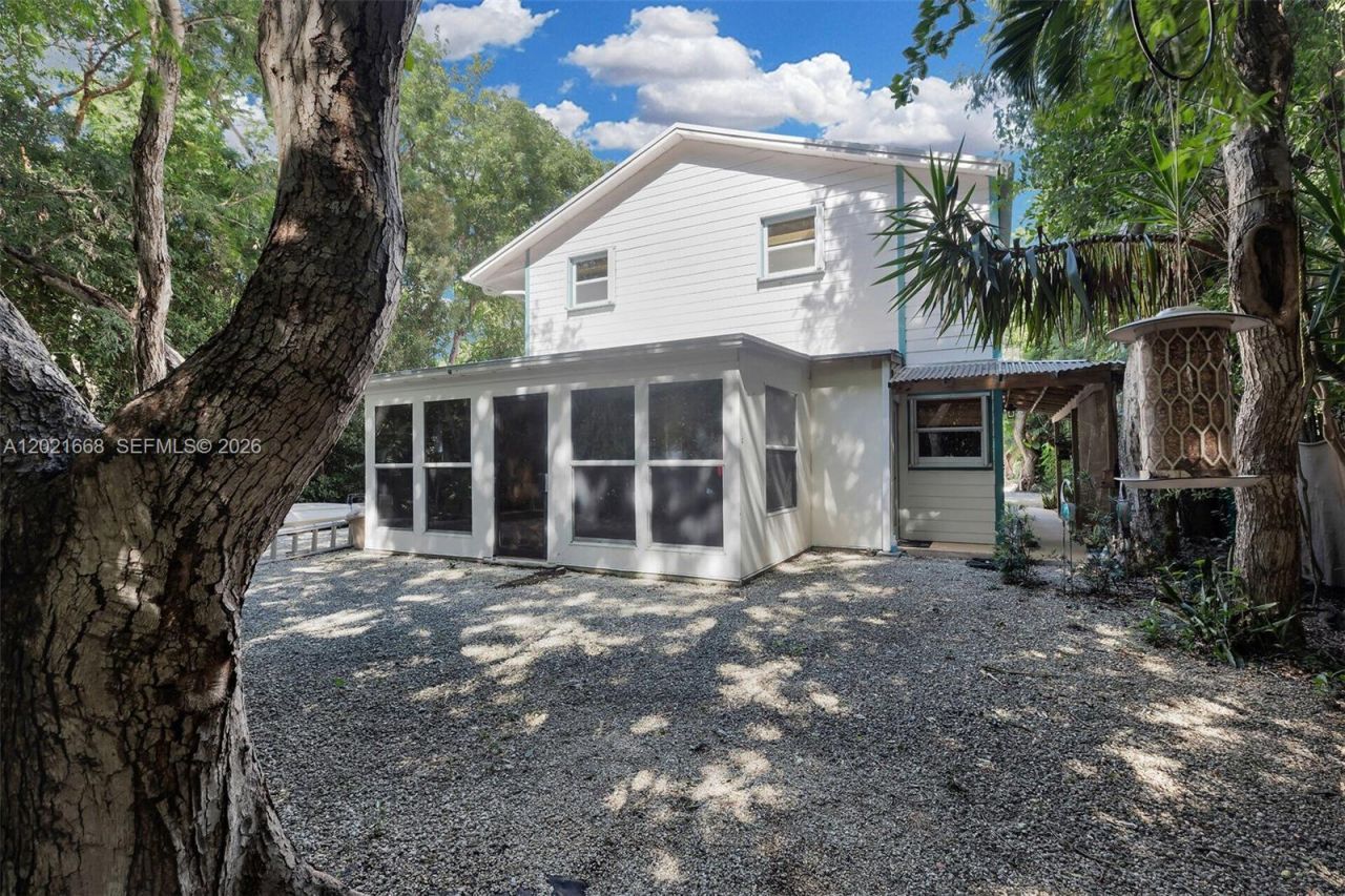 323 Bay View Ave, Key Largo, FL 33037 Photo