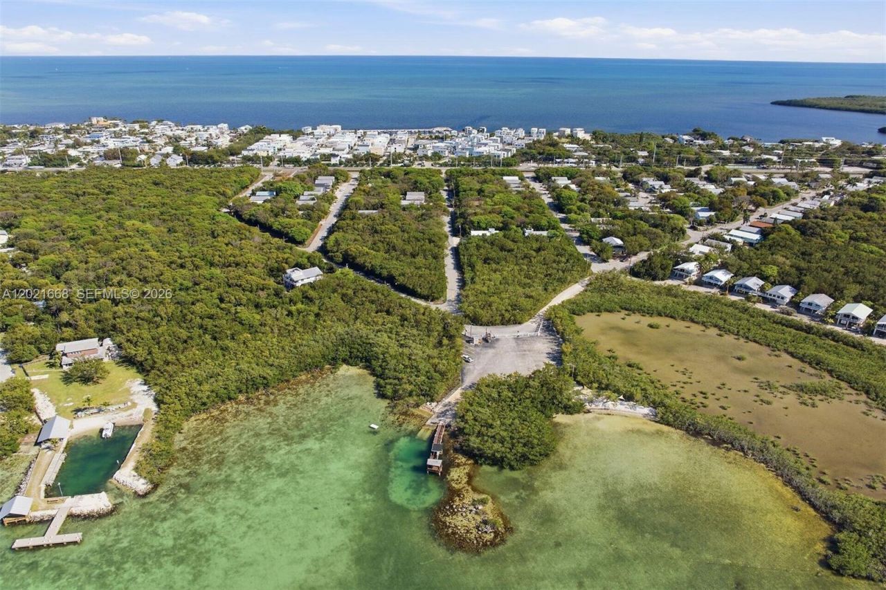 323 Bay View Ave, Key Largo, FL 33037 Photo