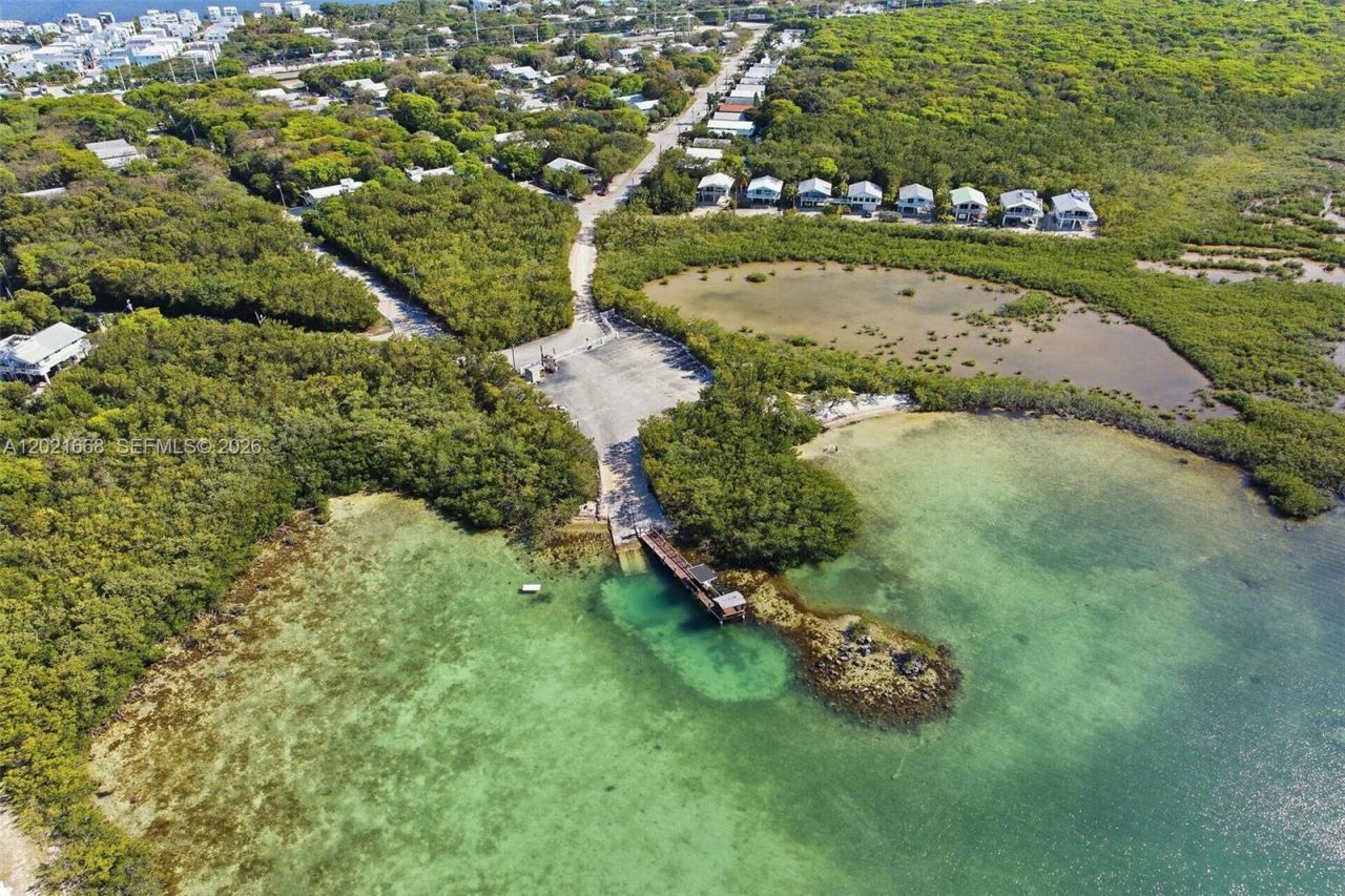323 Bay View Ave, Key Largo, FL 33037 Photo