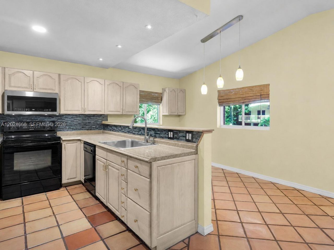 323 Bay View Ave, Key Largo, FL 33037 Photo