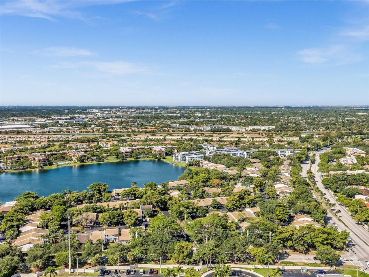 500 NE 199th Ter, Unit 7J, Miami, FL 33179 Photo