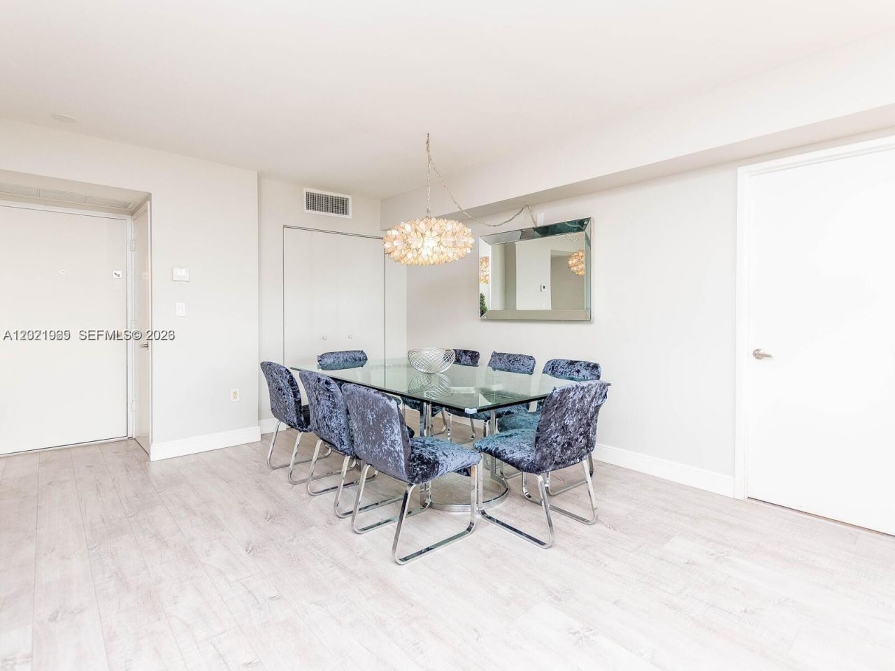 3701 N Country Club Dr , Unit 1002, Aventura, FL 33180 Photo