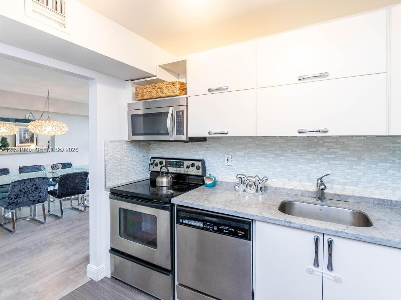 3701 N Country Club Dr , Unit 1002, Aventura, FL 33180 Photo