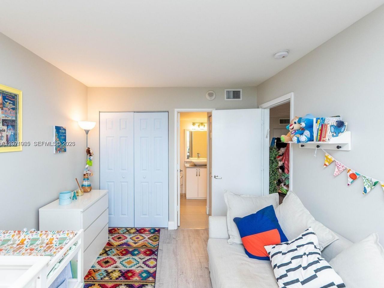 3701 N Country Club Dr , Unit 1002, Aventura, FL 33180 Photo