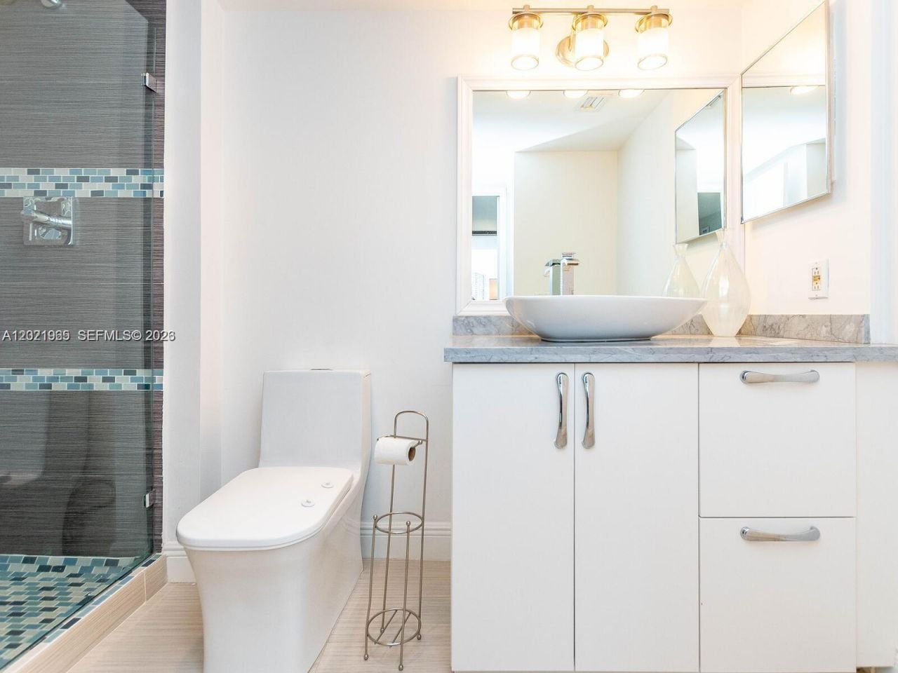 3701 N Country Club Dr , Unit 1002, Aventura, FL 33180 Photo