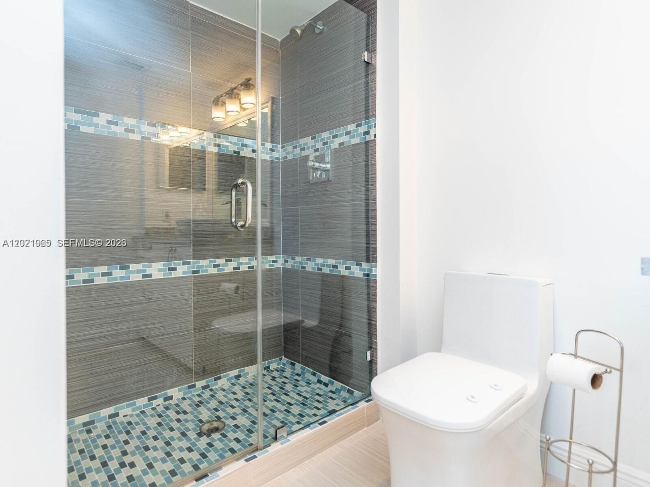 3701 N Country Club Dr , Unit 1002, Aventura, FL 33180 Photo