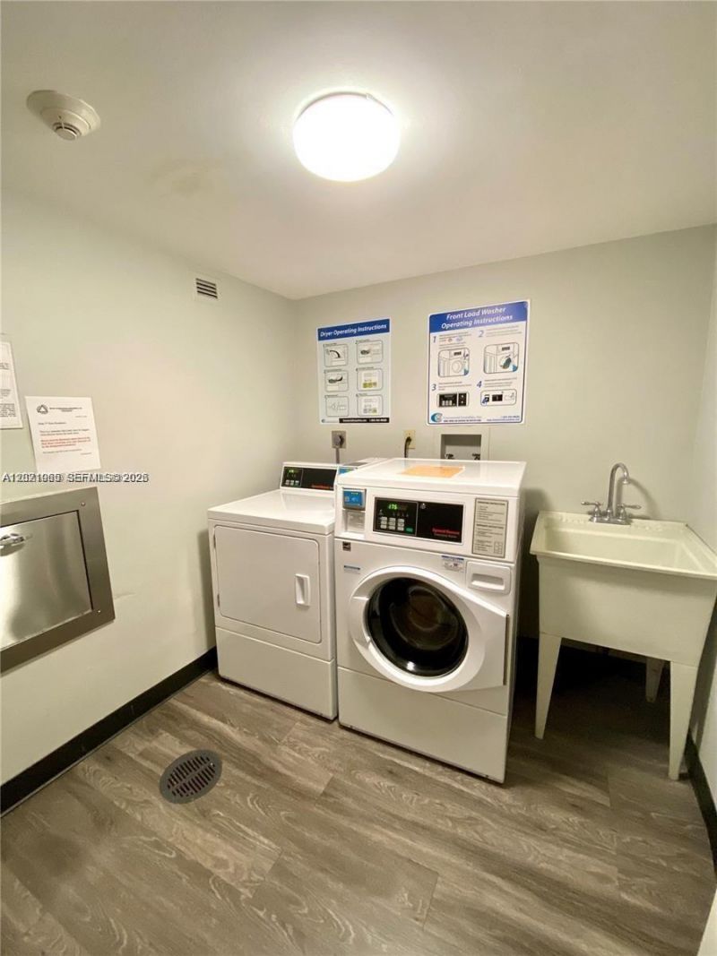 3701 N Country Club Dr , Unit 1002, Aventura, FL 33180 Photo