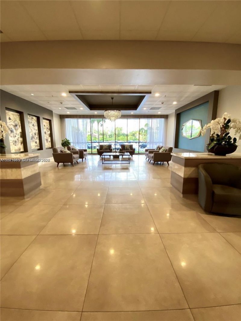 3701 N Country Club Dr , Unit 1002, Aventura, FL 33180 Photo