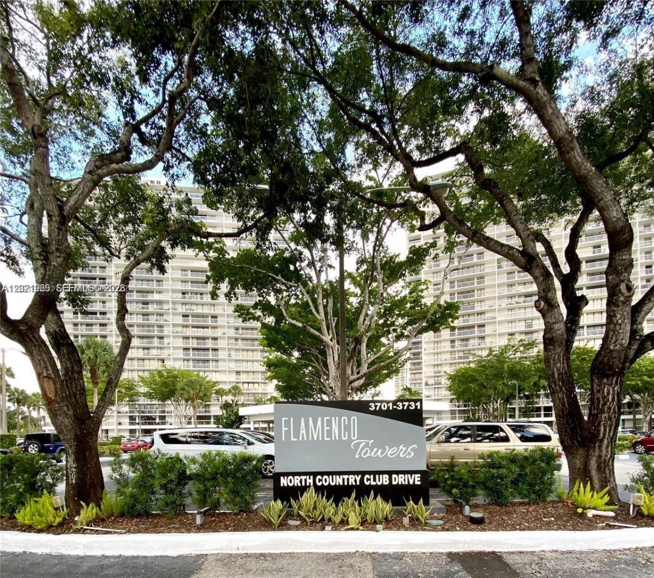 3701 N Country Club Dr , Unit 1002, Aventura, FL 33180 Photo
