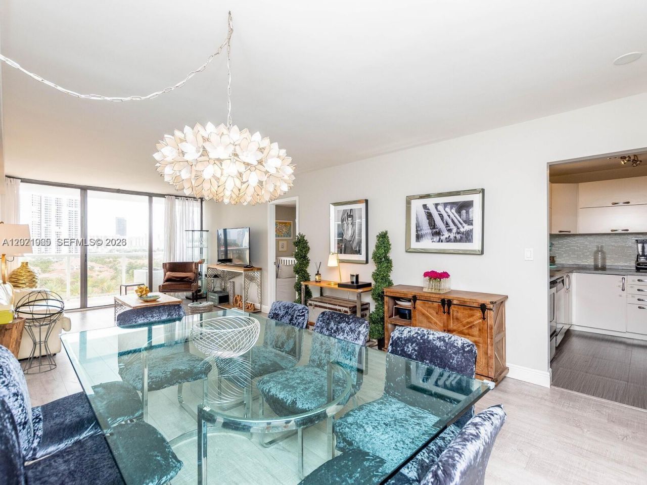 3701 N Country Club Dr , Unit 1002, Aventura, FL 33180 Photo