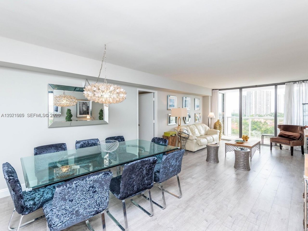 3701 N Country Club Dr , Unit 1002, Aventura, FL 33180 Photo