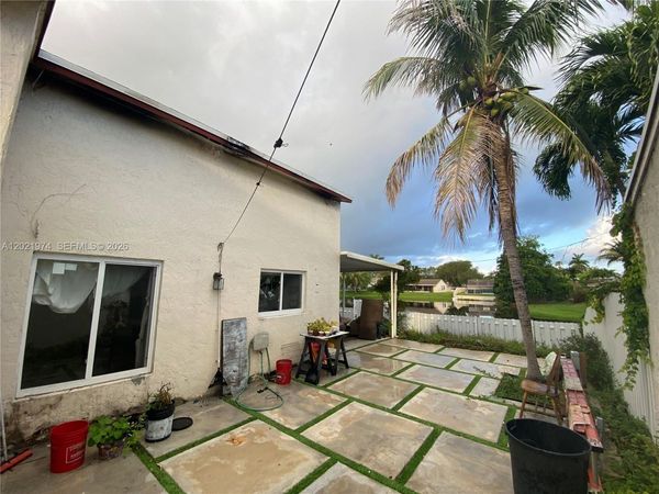 901 Cumberland Ter, Davie, FL 33325