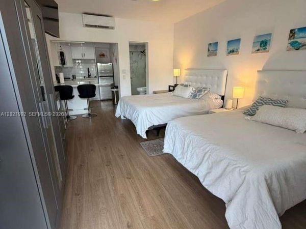 26 Diplomat Pkwy, Unit 2214, Hallandale Beach, FL 33009