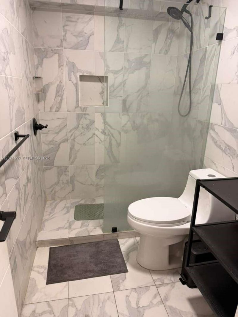 26 Diplomat Pkwy, Unit 2214, Hallandale Beach, FL 33009 Photo