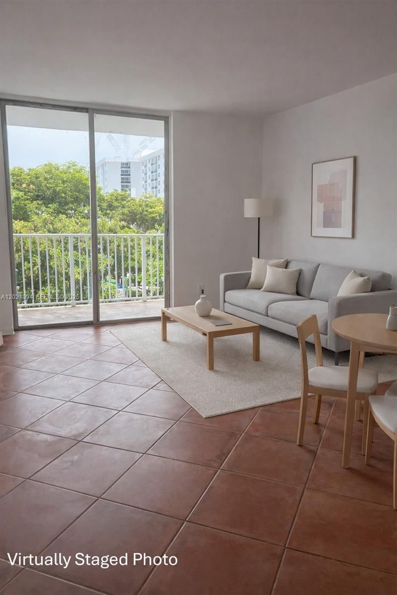 1801 S Treasure Dr, Unit 427, North Bay Village, FL 33141 Photo