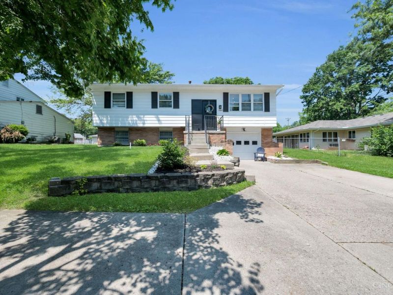 11649 Kenn Road, Cincinnati, OH 45240 Photo 2