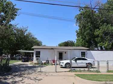 3600 Ellis Avenue, Fort Worth, TX 76106