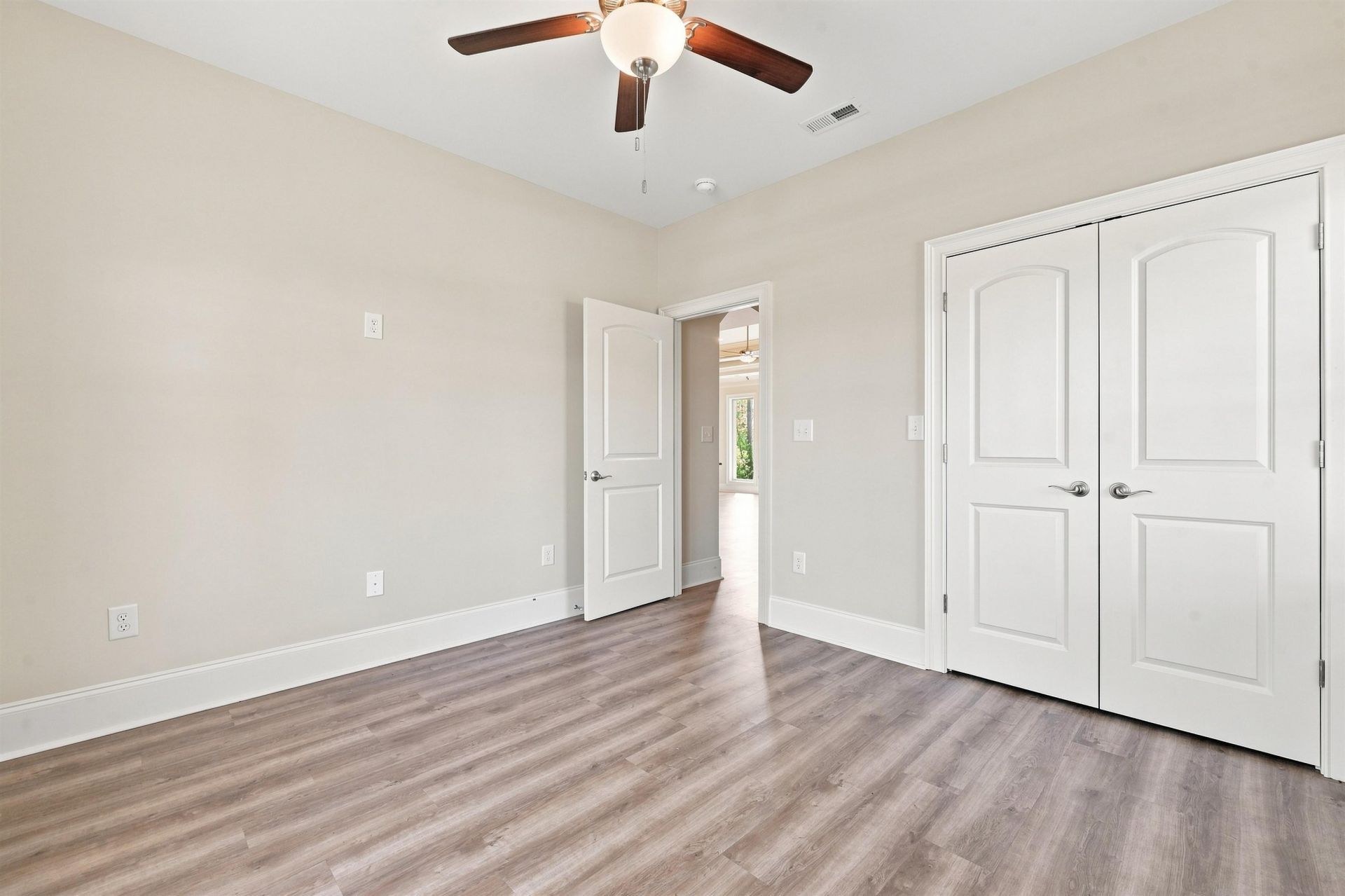 343 Las Olas Dr. Photo 11