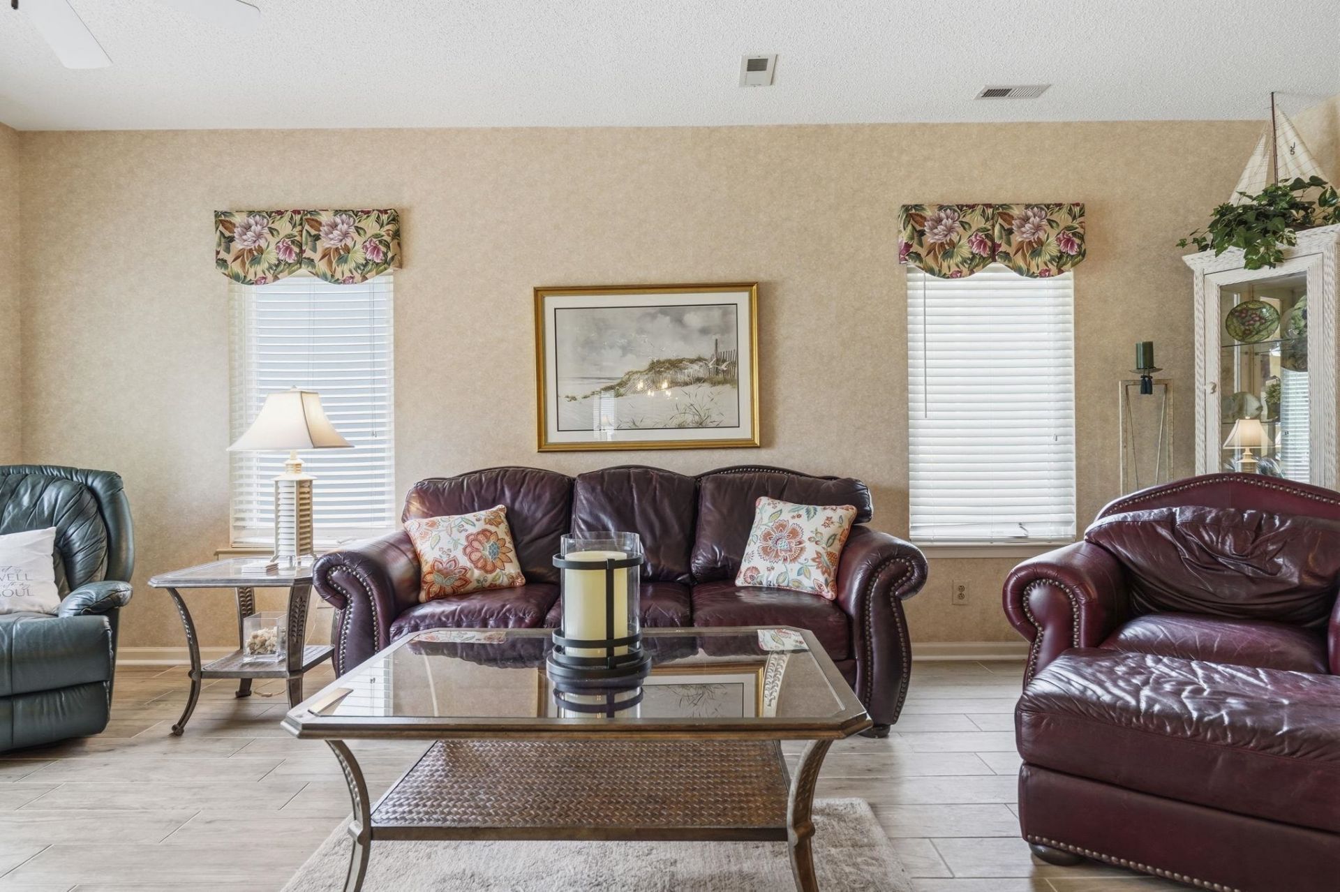 808 Castleford Circle Photo 10