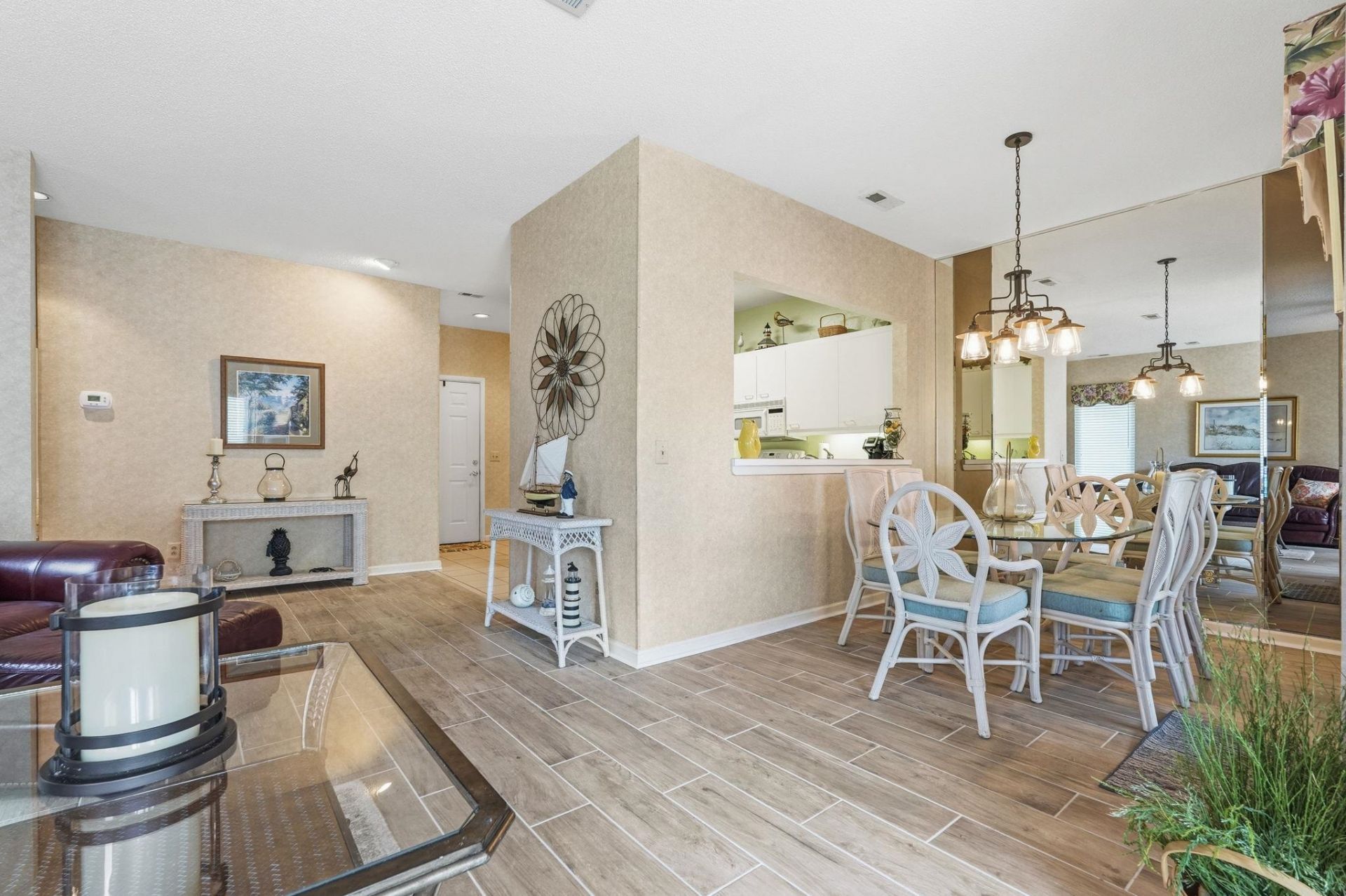 808 Castleford Circle Photo 12
