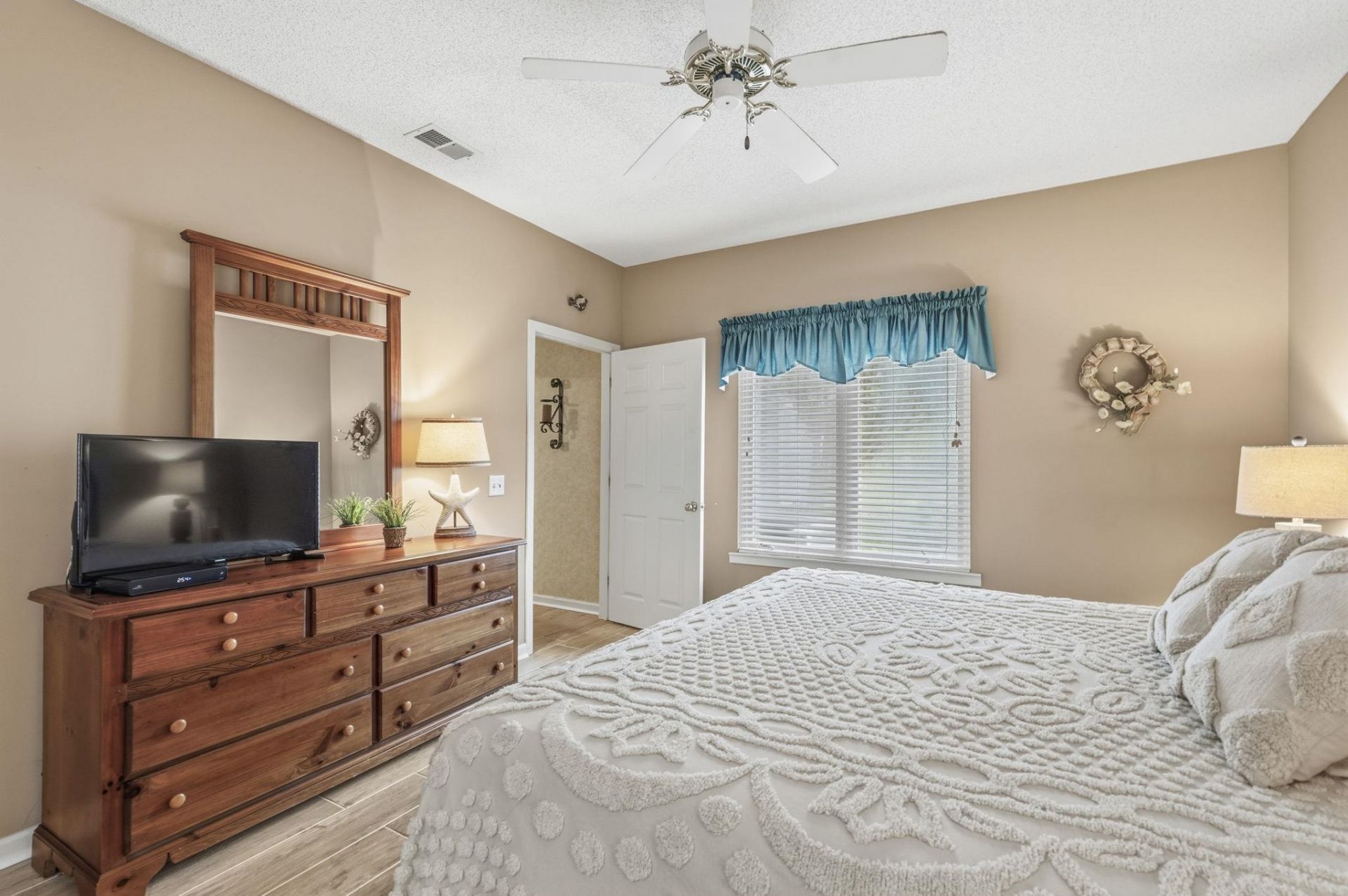 808 Castleford Circle Photo 21