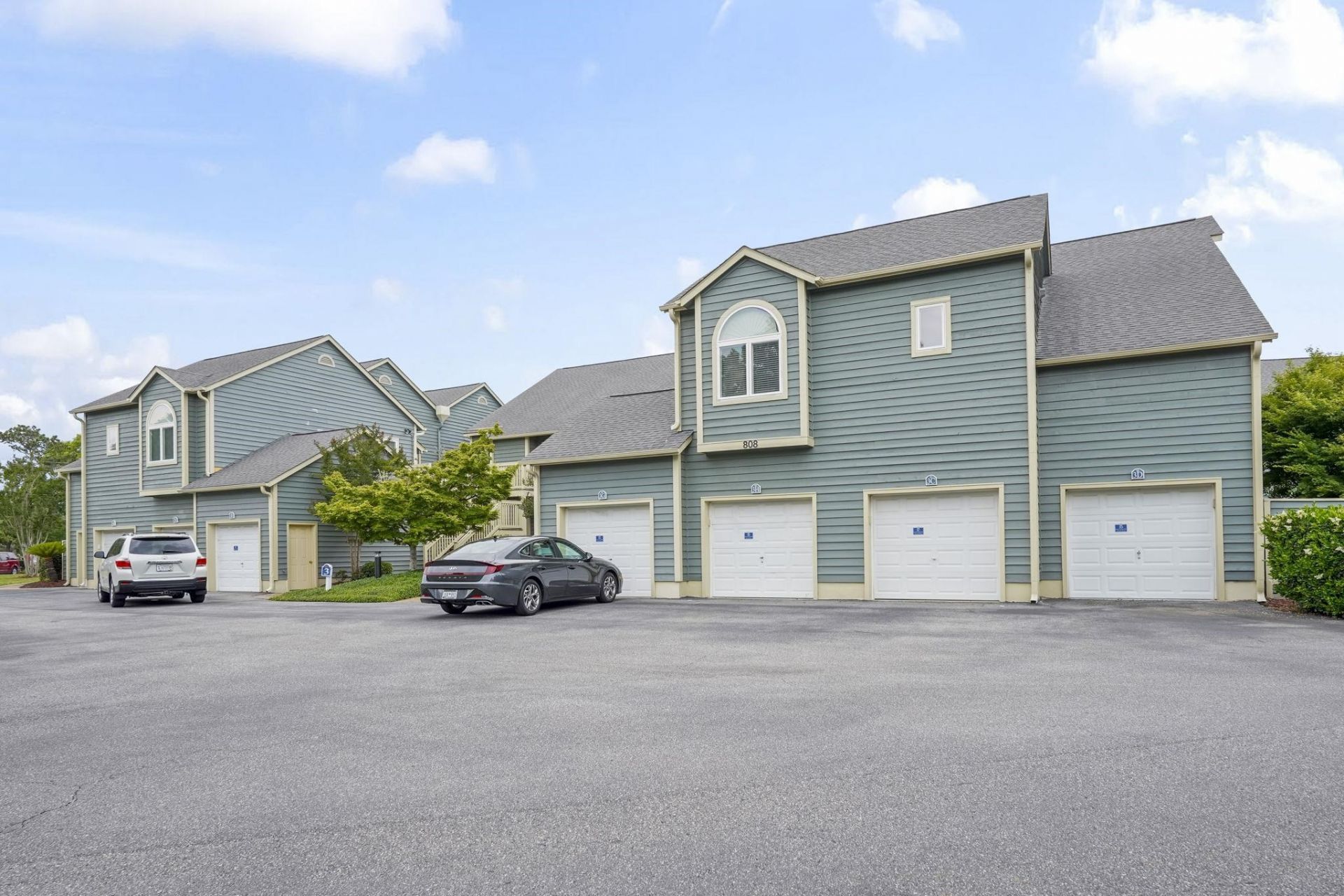 808 Castleford Circle Photo 5