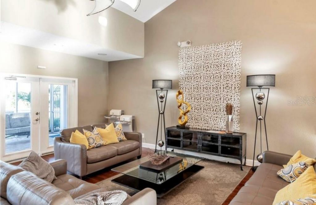 3747 Pompano Drive Se, Saint Petersburg, FL 33705 Photo
